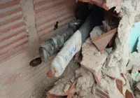 Polícia encontra arsenal 'assustador' dentro de parede da Lemos Brito