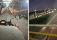 Atalho? Motociclista usa passarela para cortar caminho em Salvador