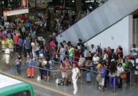 CCR disponibiliza ônibus 'de graça' após pane na Linha 2 do metrô