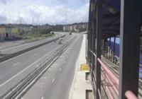 Caminhoneiro é sequestrado e tem carga roubada em Salvador