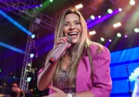 Cantora Elis Justi realiza tour por cidades baianas durante São João