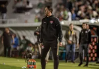 Carpini valoriza empate e destaca crescimento: "Feliz com a evolução"