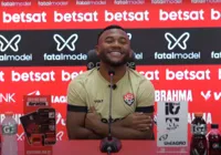 "Cobra muito da gente", avalia Luan sobre Thiago Carpini