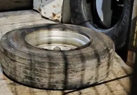 Criança de 2 anos morre após ser atingida por pneu de carreta na Bahia