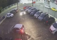 Criminosos invadem estacionamento da UFBA e levam carro de estudante