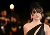 Dua Lipa e celebridades de Hollywood se levantam por Gaza