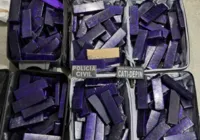 Dupla é presa portando 100 kg de maconha em ônibus coletivo