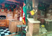 “É meu lar. Preciso voltar”, diz garçom que viu a casa ser inundada