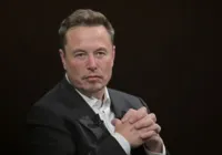 Elon Musk ameaça ‘aniquilar’ Bill Gates caso ele venda ações da Tesla imagem