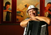 Esgotam ingressos para São João da OSBA com filha de Dominguinhos