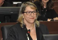 Governadora em exercício pode receber maior honraria da Alba