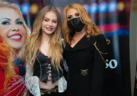 Homem invade palco com Joelma e Luísa Sonza em show