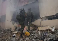 Israel bombardeia Faixa de Gaza após novas ordens de evacuação no sul
