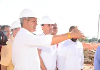 Jerônimo visita obras do Hospital Regional de Alagoinhas