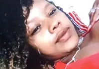 Jovem é morta dentro de casa no dia do aniversário da filha de 3 anos