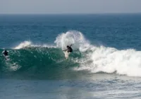 Litoral de Lisboa: entre águas calmas e picos de surfe com altas ondas