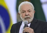 Lula assina MP que autoriza repasse financeiro para escolas do RS