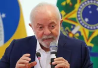 Lula diz para mãe de três filhos que ela "precisa parar de ter filho"