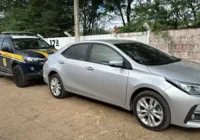 Motorista é detido com carro roubado avaliado em R$ 100 mil