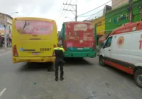 Nove pessoas ficam feridas em colisão 2 ônibus no bairro da Calçada