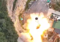 Novo vídeo mostra foguete chinês sendo lançado por engano