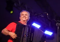 “O forró é tão forte que aguenta tudo”, diz Flávio José