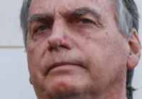 PF descobre tentativa de venda de nova joia por Bolsonaro nos EUA