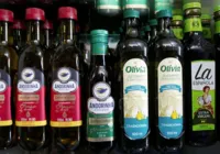 Azeite de oliva pode ficar mais barato no Brasil em 2025; entenda imagem