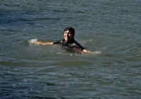 Prefeita de Paris mergulha no rio Sena a nove dias dos jogos; confira