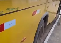 Prefeitura de Ipirá mantém ônibus escolar sucateado após denúncias