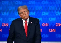 Primeiro debate nos EUA mostra Biden hesitante e Trump contundente