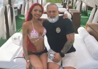 Ruivinha de Marte se declara ao namorado e pede Pix de presente imagem