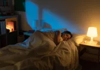 Saiba qual posição de dormir favorece saúde cerebral