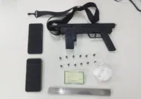 Submetralhadora artesanal é apreendida com integrante de facção