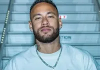 Suposta mãe de filho de Neymar pede apreensão do passaporte do jogador