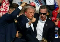 Após críticas de Trump, FBI confirma que ele foi ferido por uma bala