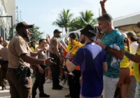 Com invasão de estádio, final da Copa América tem atraso histórico