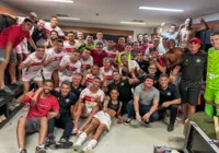 VÍDEO: delegação do CRB faz festa na Fonte Nova após eliminar o Bahia