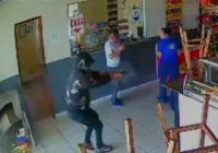 VÍDEO: homem é executado dentro de mercado na Bahia