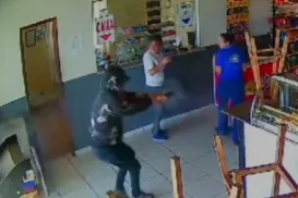 VÍDEO: homem é executado dentro de mercado na Bahia - Imagem