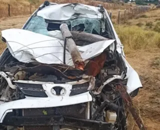 Acidente com carro deixa cavalo morto e três feridos em Guanambi