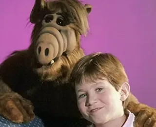 Aos 46 anos, morre Benji Gregory, ator de ‘Alf, o ETeimoso’