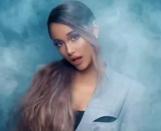 Ariana Grande completa 31 anos: Relembre sucessos da cantora