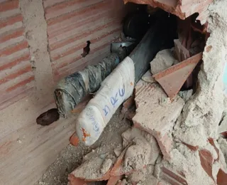 Polícia encontra arsenal 'assustador' dentro de parede da Lemos Brito
