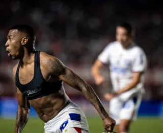 Autor de gol salvador, Jean Lucas celebra ponto: "É muito bom"