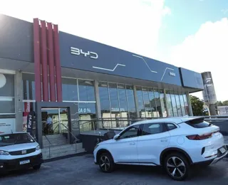 BYD promete sistema para híbridos com autonomia de 2 mil km sem parada