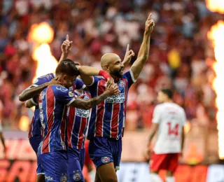 Bahia vence Red Bull Bragantino e segue na cola do líder CAP