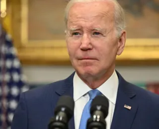 Biden ganha apoio de congressistas democratas, mas rebelião persiste