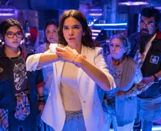 Bruna Marquezine relembra “Besouro Azul”: “Doeu não poder falar”