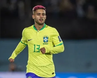 CBF "pede" que jogador da Seleção Brasileira evite cabelo rosa